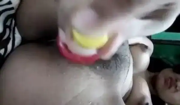 Ek Bahoti Hot Desi Indian Ladki Ki Maturation