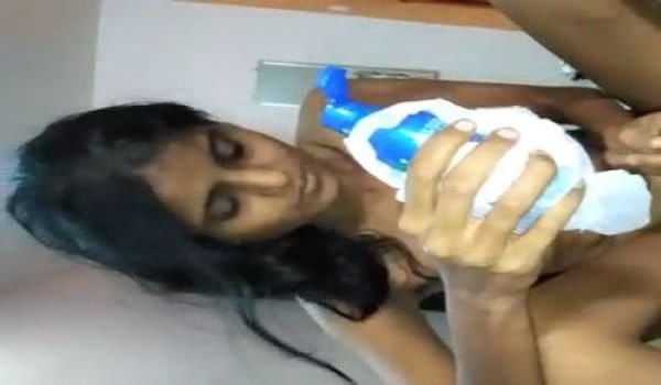 Maine Apne Lund Par Sawari Karne Ke Liye Paise Diya Aur Sex Kiya