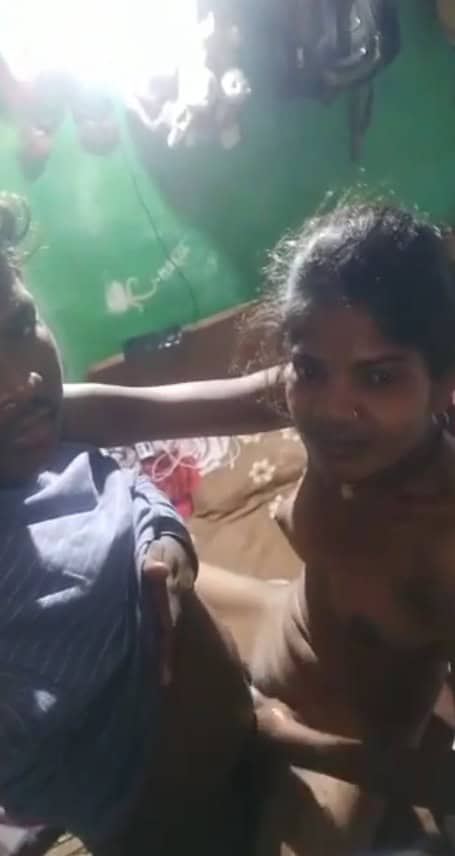Gaon Ke Couple Dheere Dheere Sex Ka Maja Le Raha Hai