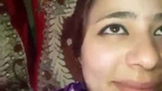 Pakistani Bhabhi Apne Boyfriend Se Chud Rahi Hai