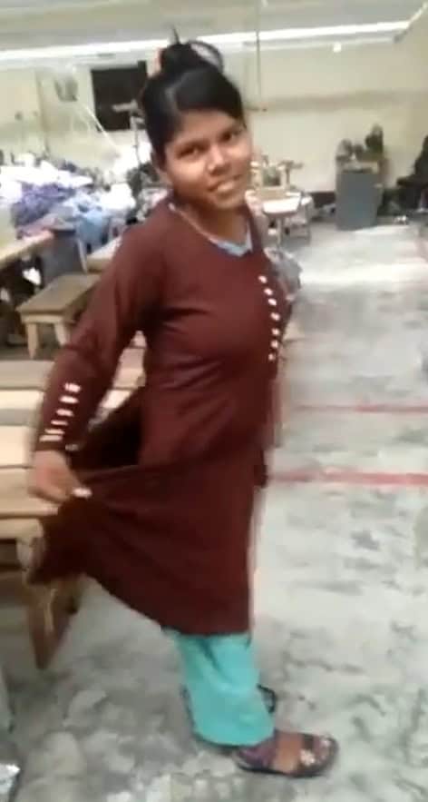 Kapde Ki Factory Mein Kaam Karane Wali Ladki Ko Choda
