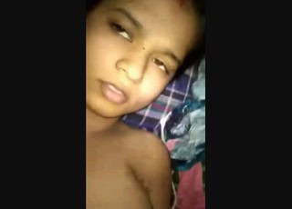 Young Bhabhi Ko Uske Pati Ne Choda
