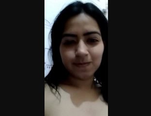 Desi Ladki Apne Choot Dikha Rahi Hai