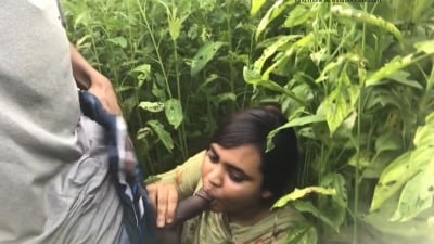 Kerala Mallu Gaon Ke Mahila Outdoor Blowjob Aur Sex Kar Rahi Hai