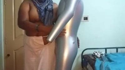 Tamil Aunty Bedroom Mein Sex Toy Ka Aanand Leti Hai