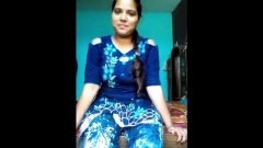 Desi Premi Ne Bade Stan Aur Nangi Choot Ke Sath Khealti Hai