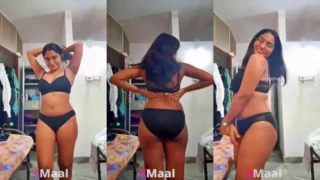 Bengali Ladki Ne Bikini Mein Share Ki Apne Khoobsoorat Body