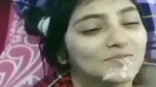 Boyfriend Ne Apni Girlfriend Ke Chehere Par Maal Gira Diya