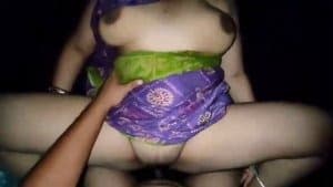 Desi Mami Ko Neend Se Jagaaya Aur Uske Choot Chodai Ki